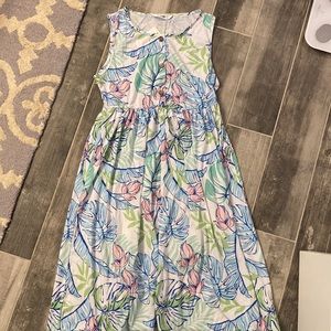 Women’s dress, tropical style